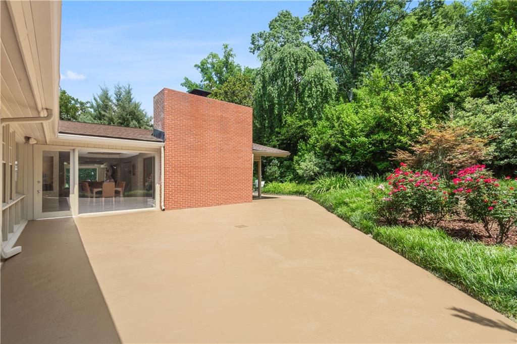 1719 Barnesdale Way NE