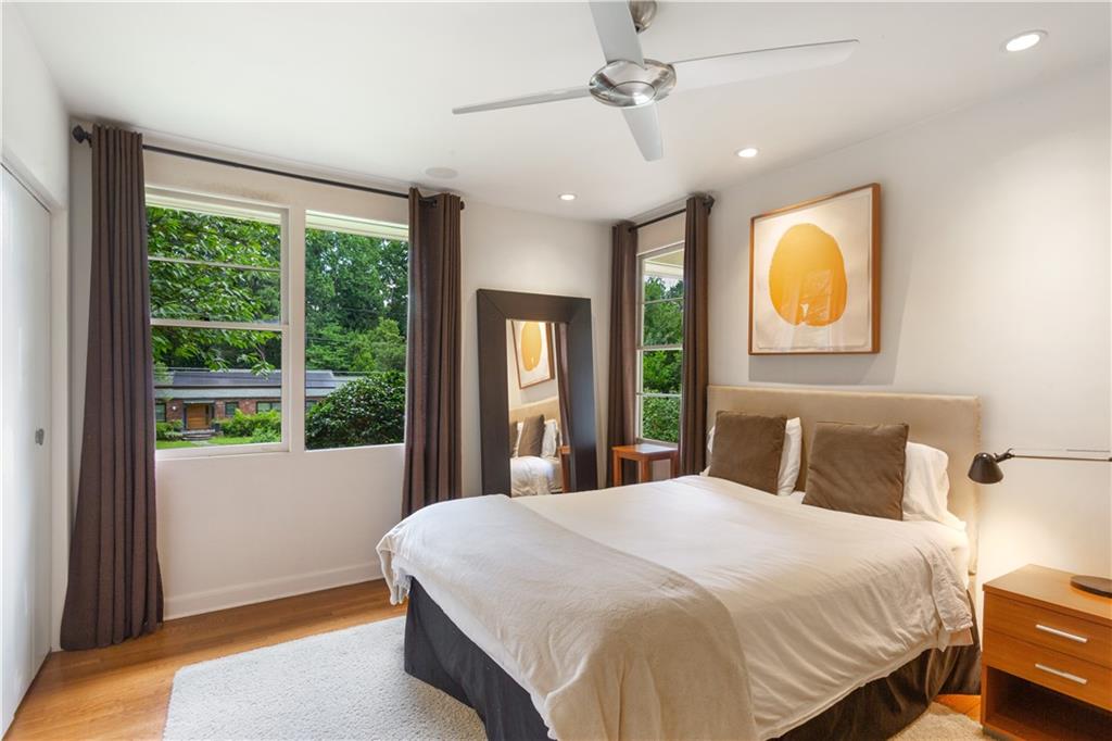 1719 Barnesdale Way NE