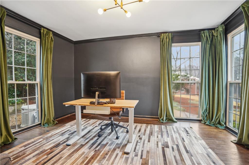 1992 Walthall Drive NW