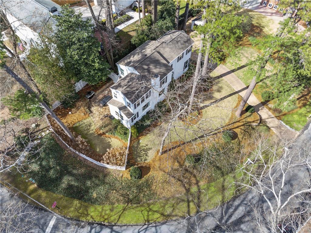 1992 Walthall Drive NW