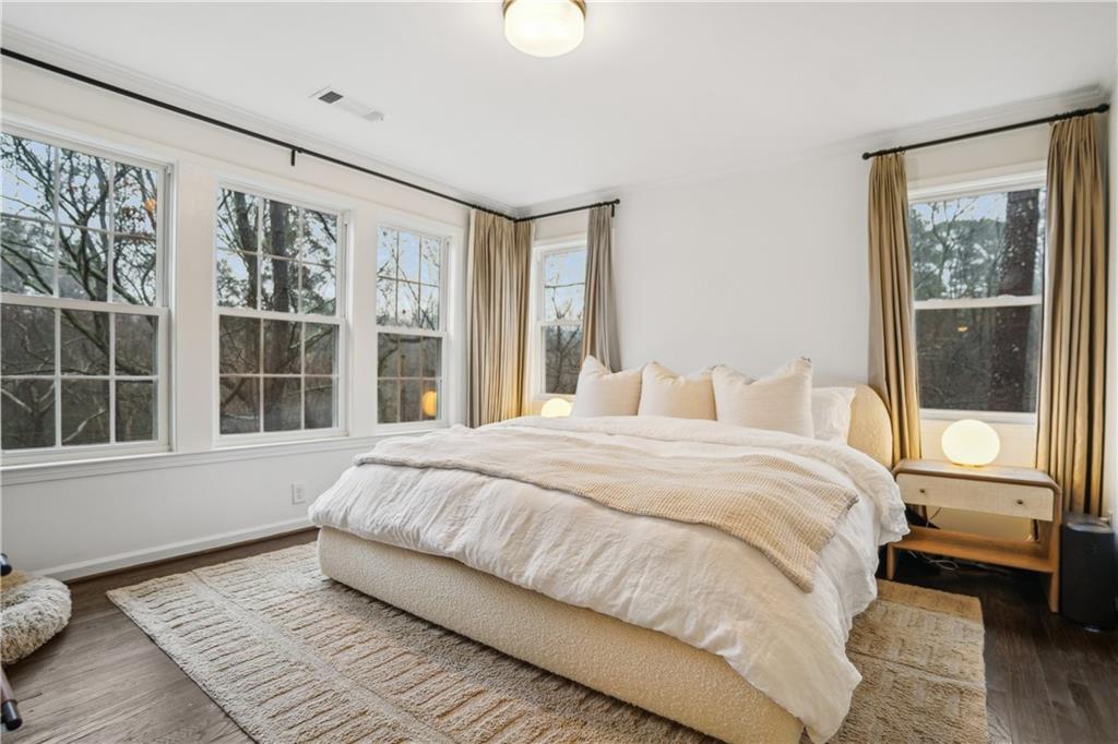 1992 Walthall Drive NW