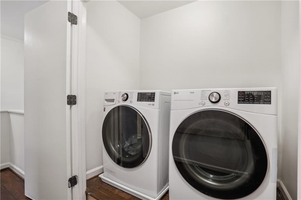 1992 Walthall Drive NW