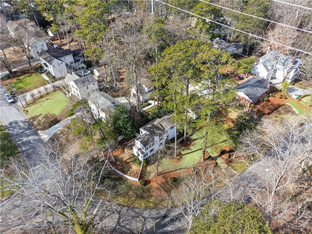 1992 Walthall Drive NW