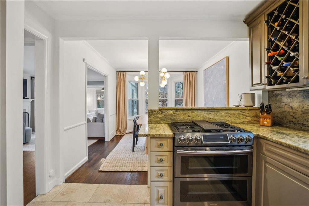 1992 Walthall Drive NW