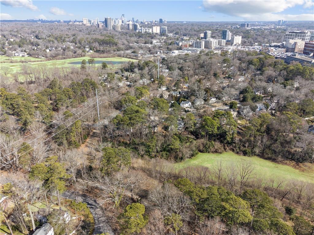 1992 Walthall Drive NW