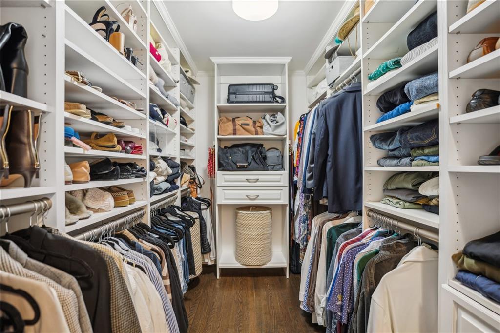 1992 Walthall Drive NW