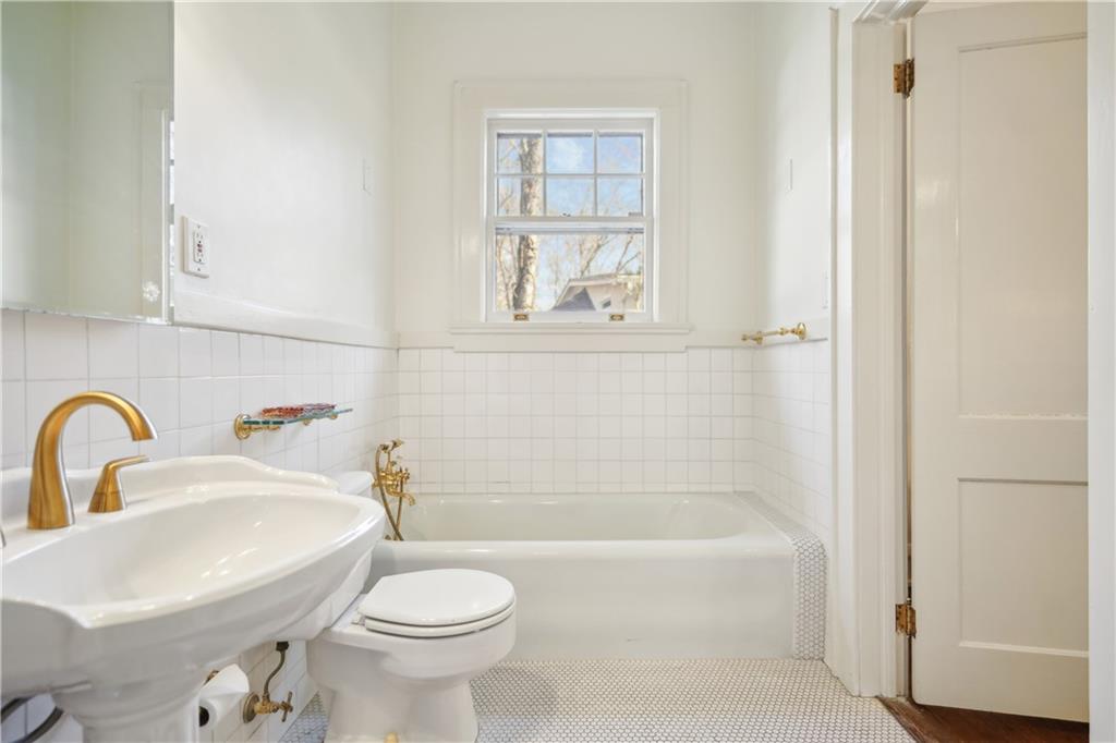 1328 Harvard Road NE