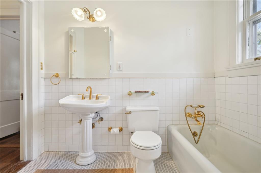 1328 Harvard Road NE