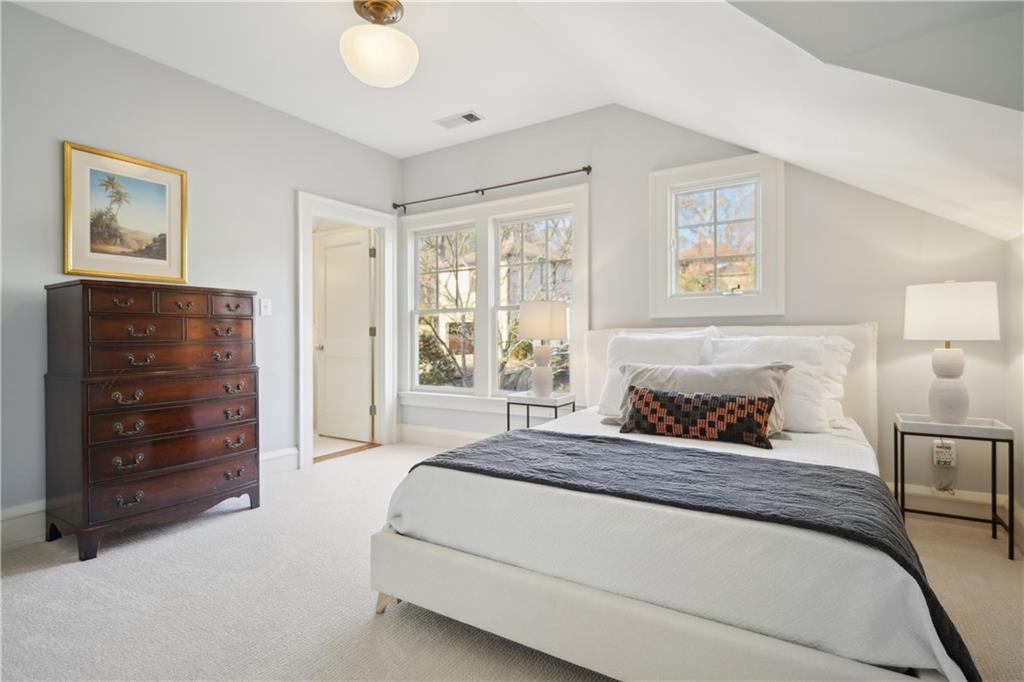 1328 Harvard Road NE