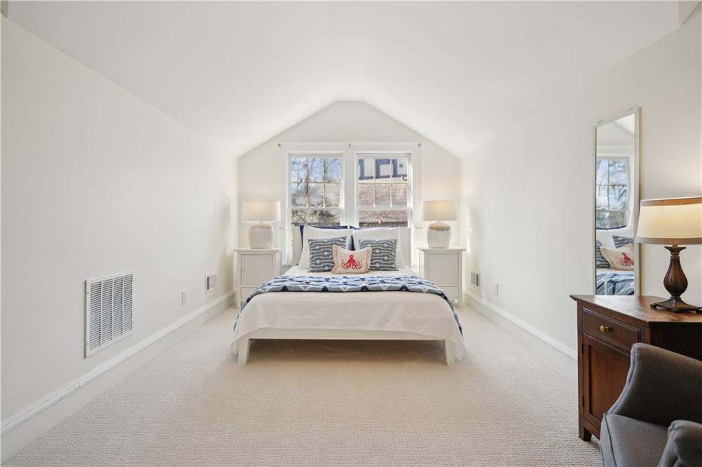 1328 Harvard Road NE