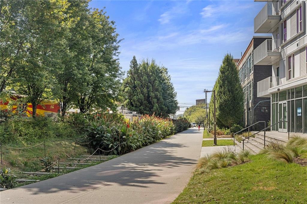 890 Memorial Drive Drive SE Unit 107