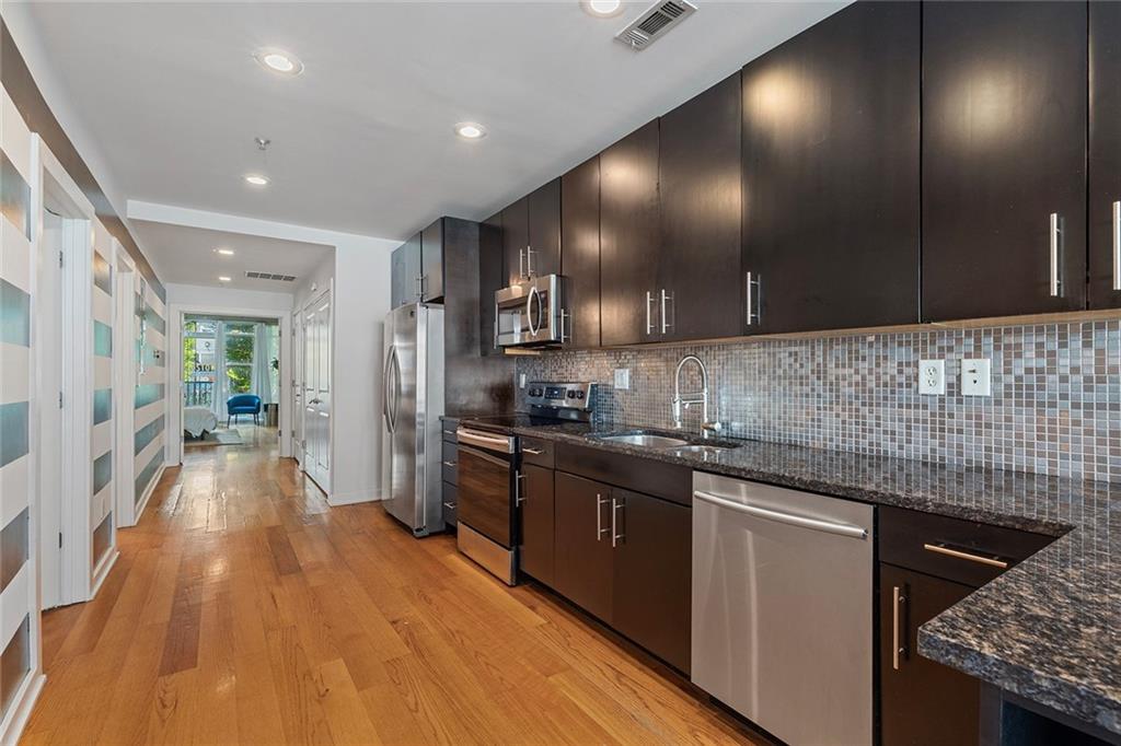 890 Memorial Drive Drive SE Unit 107