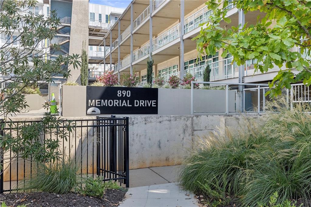 890 Memorial Drive Drive SE Unit 107
