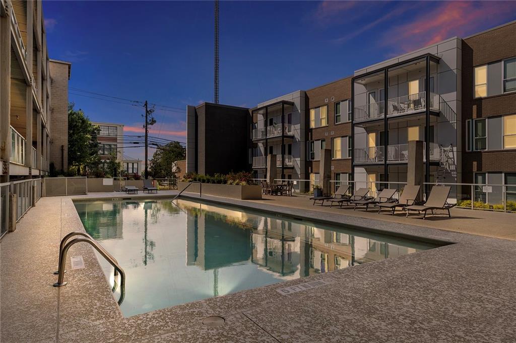 890 Memorial Drive Drive SE Unit 107
