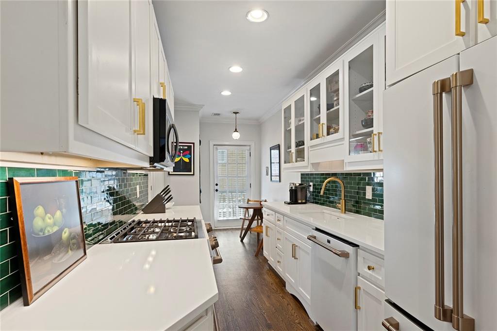 653 N Highland Avenue NE Unit 4