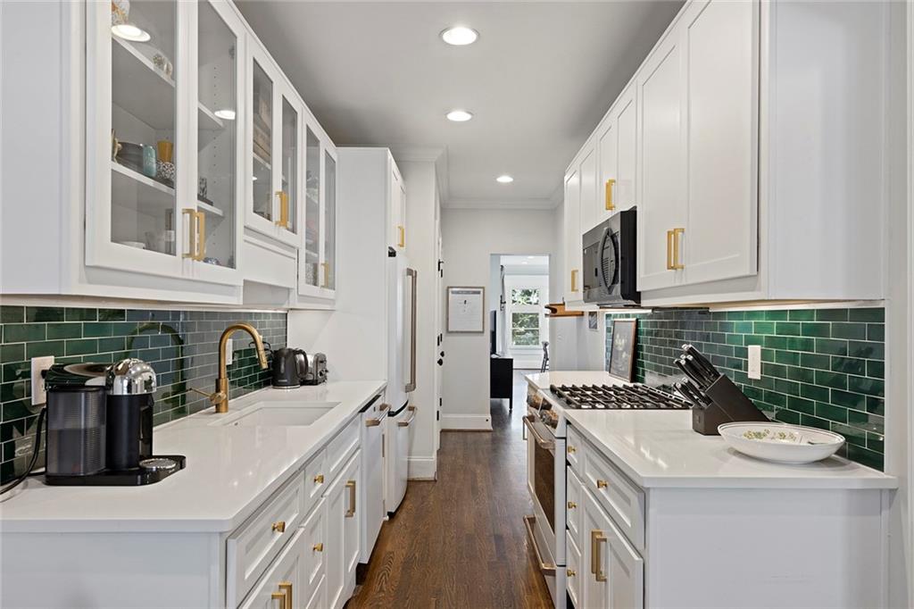 653 N Highland Avenue NE Unit 4