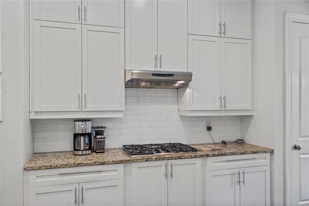 1958 Saxon Valley Circle NE