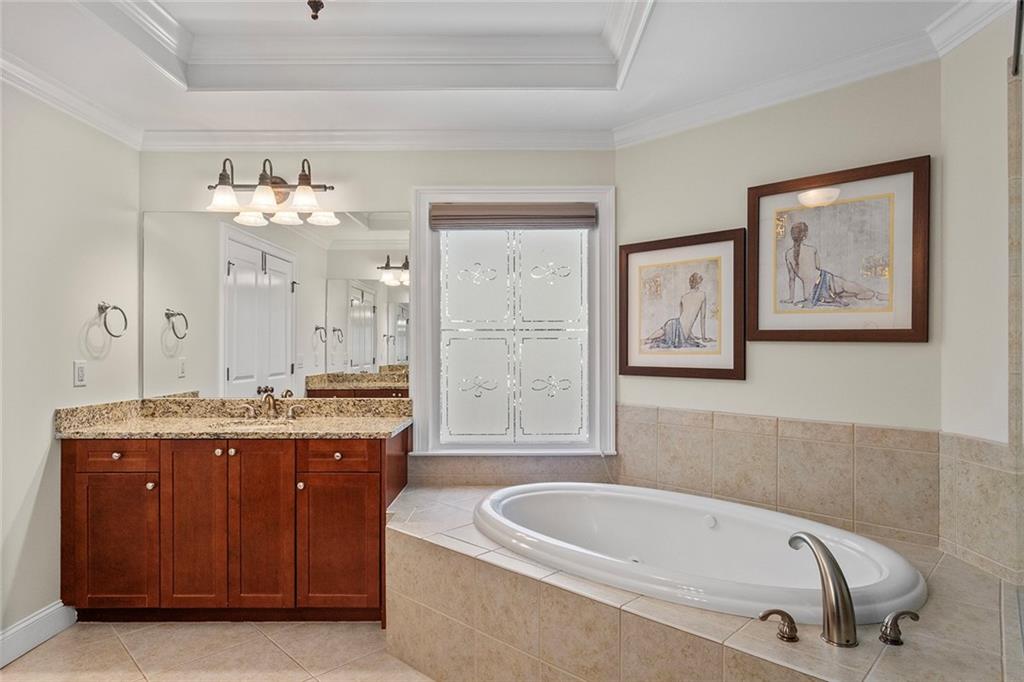 1958 Saxon Valley Circle NE