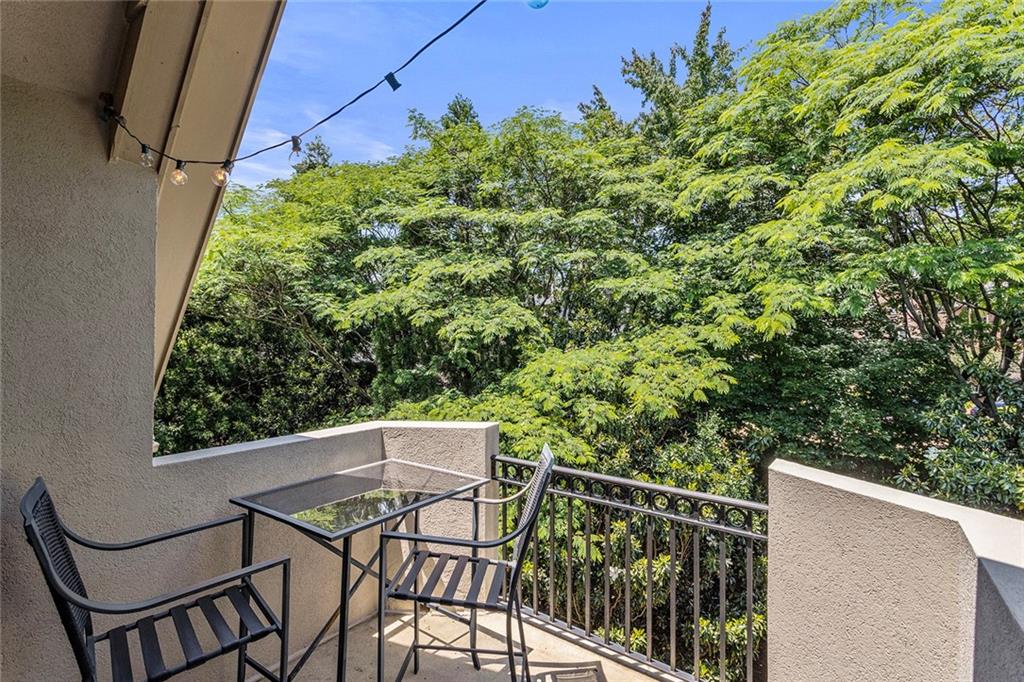 1958 Saxon Valley Circle NE