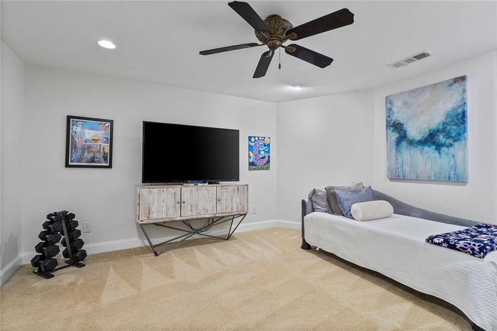 1958 Saxon Valley Circle NE