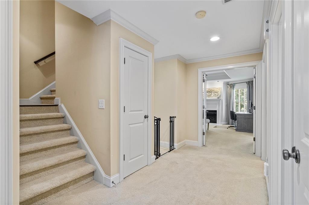 1958 Saxon Valley Circle NE
