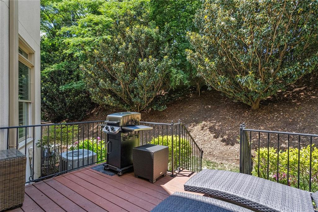 1958 Saxon Valley Circle NE