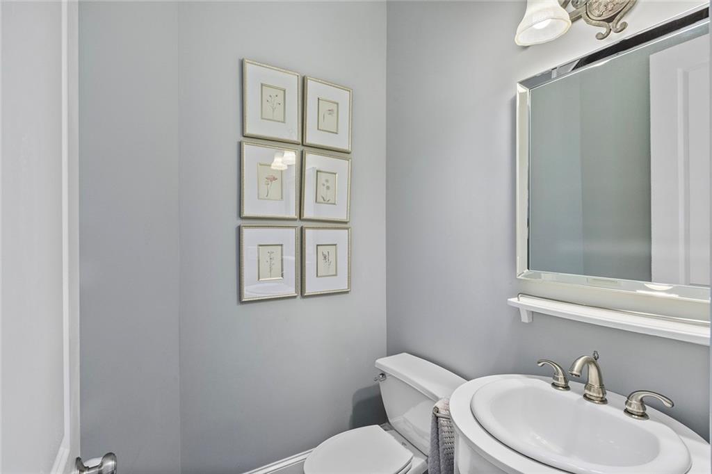 1958 Saxon Valley Circle NE