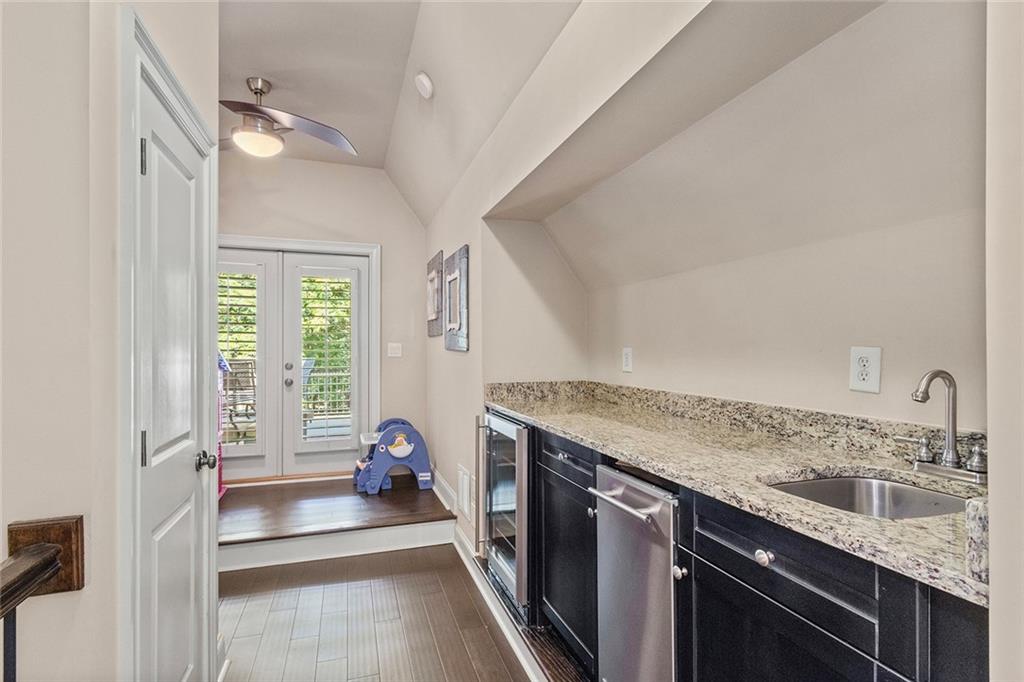1958 Saxon Valley Circle NE