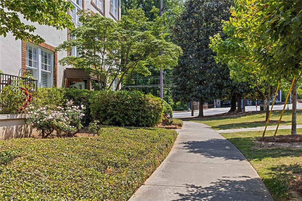 7 Park Lane NE Unit J