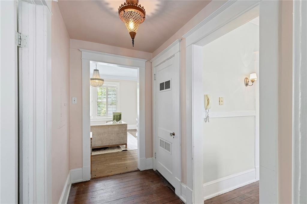 7 Park Lane NE Unit J