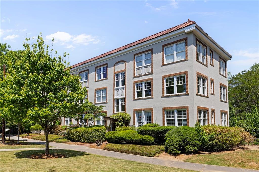 7 Park Lane NE Unit J