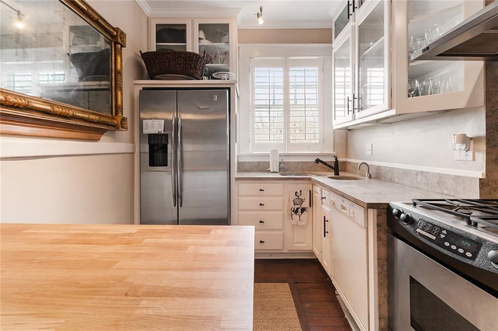 7 Park Lane NE Unit J