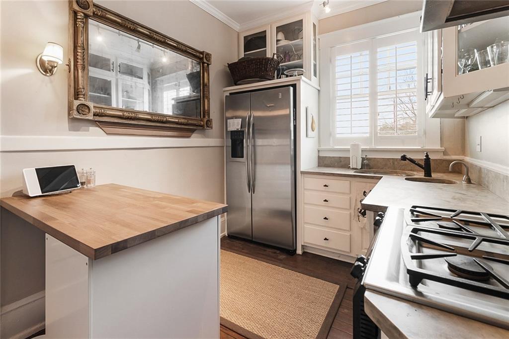 7 Park Lane NE Unit J