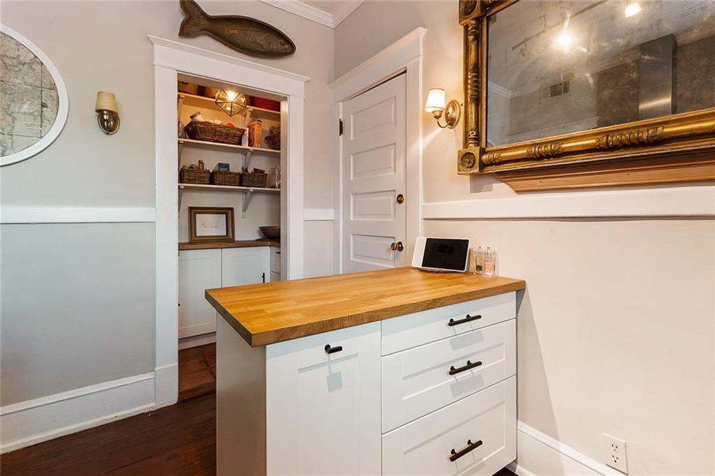 7 Park Lane NE Unit J