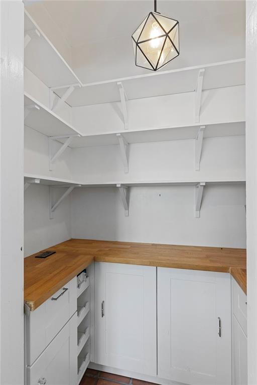 7 Park Lane NE Unit J