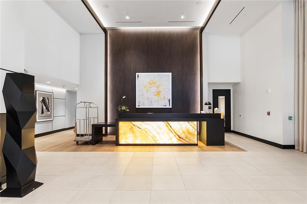 2425 Peachtree Road NE Unit 612