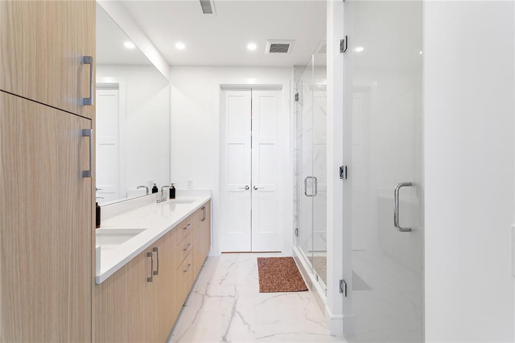 2425 Peachtree Road NE Unit 612