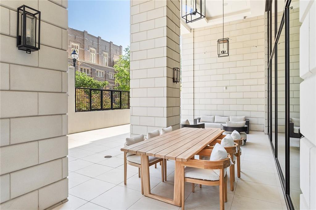 2425 Peachtree Road NE Unit 612