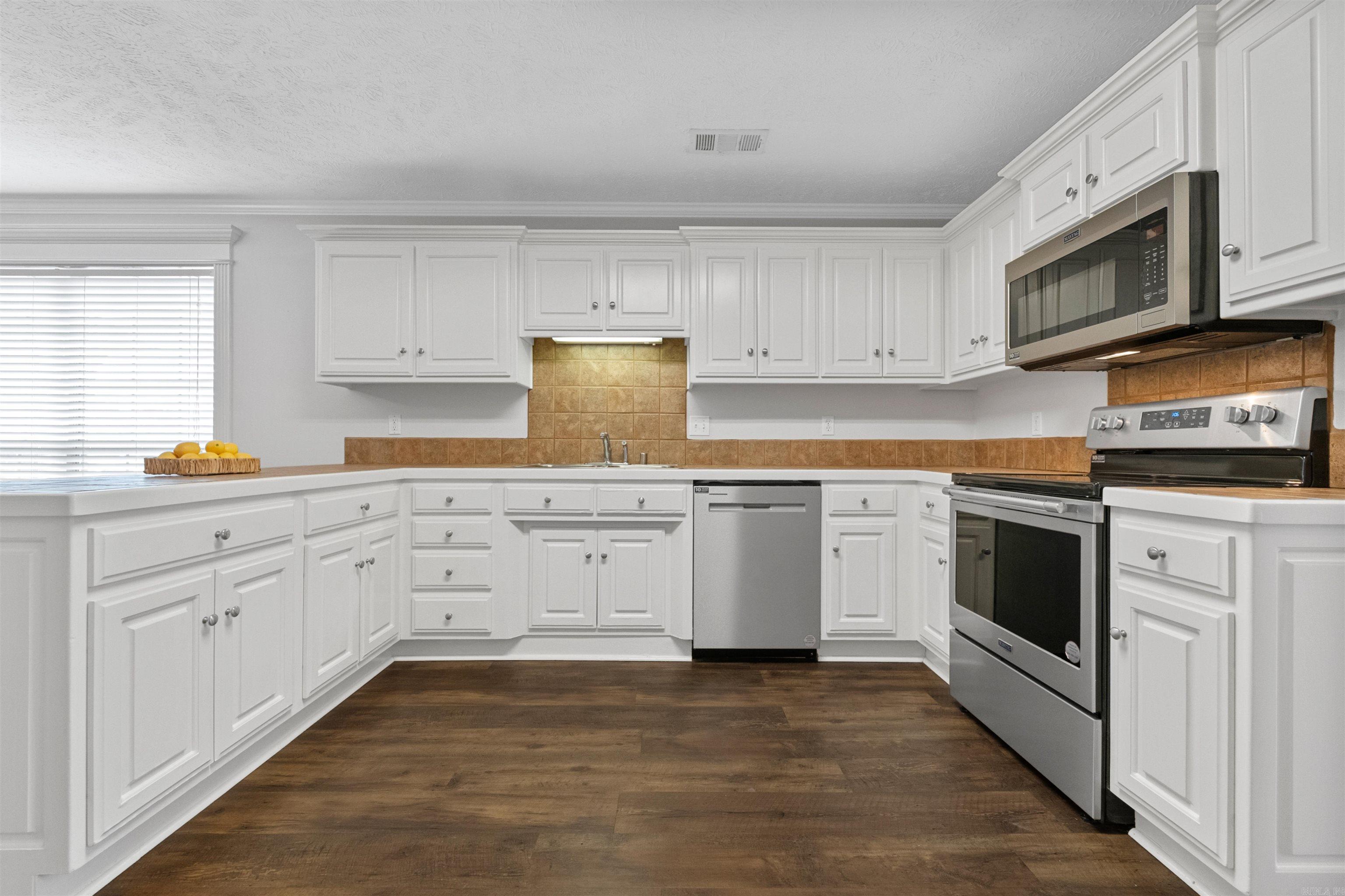 2 Turtle Creek Ct Court