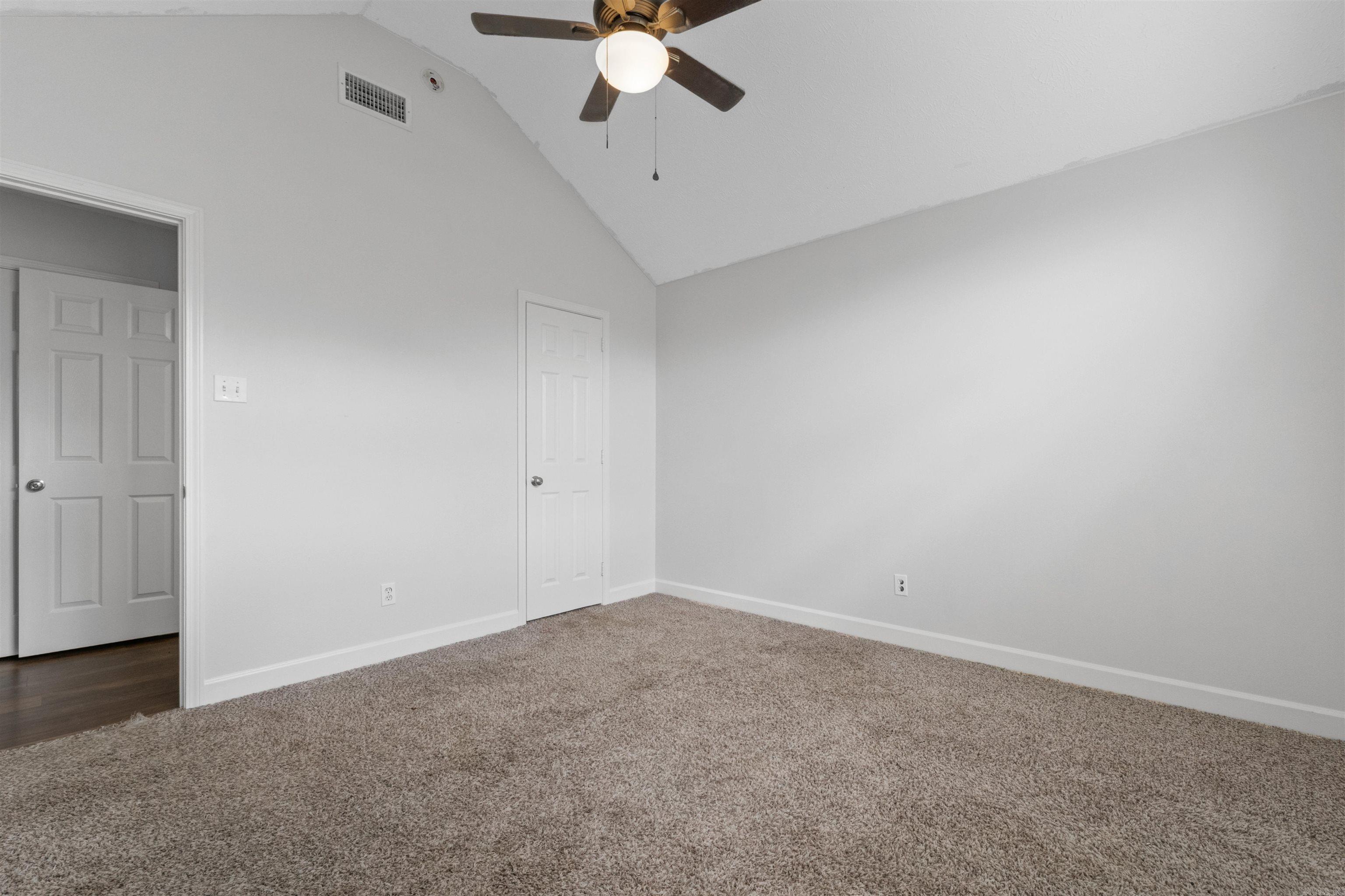 2 Turtle Creek Ct Court