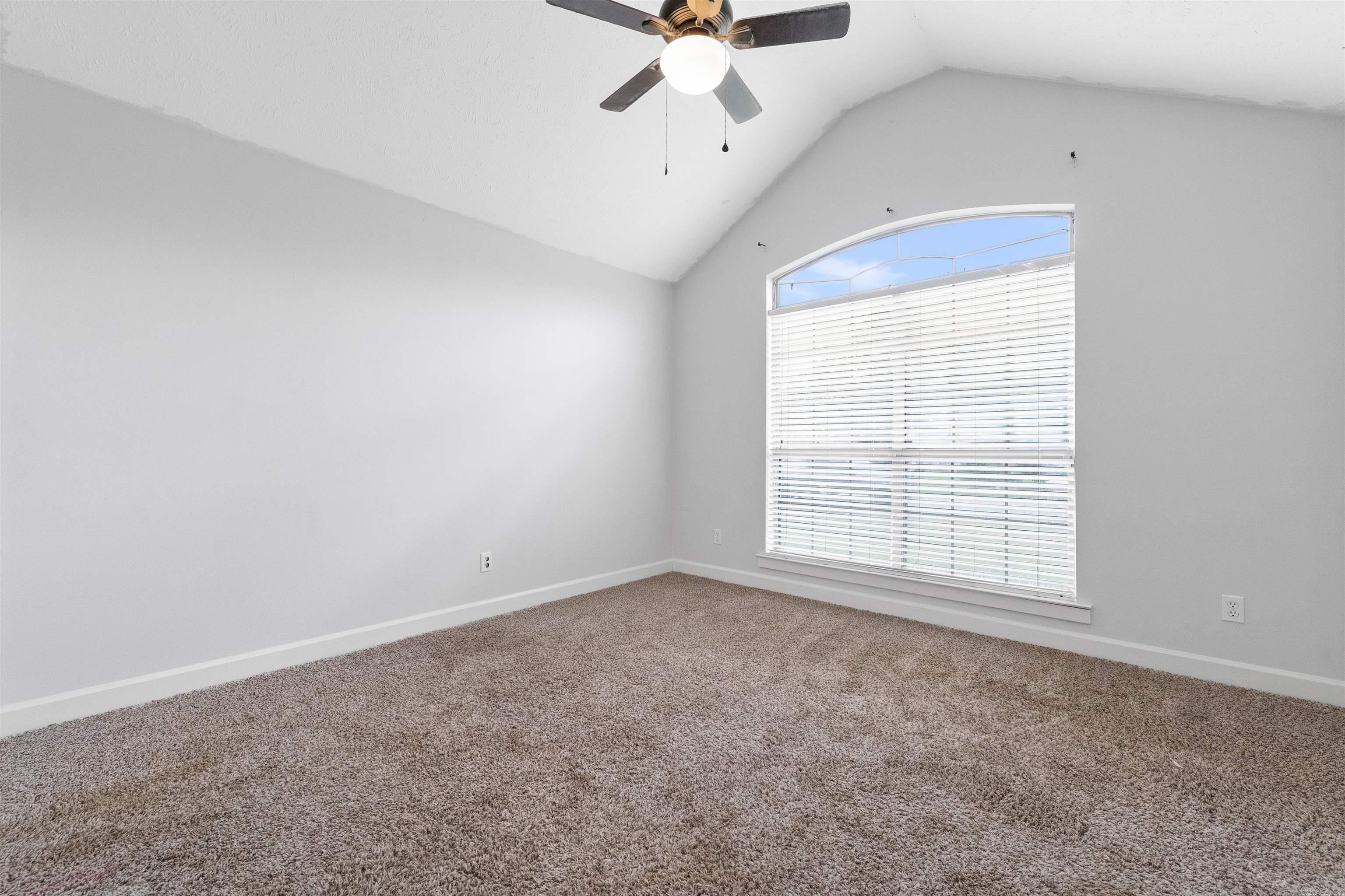2 Turtle Creek Ct Court
