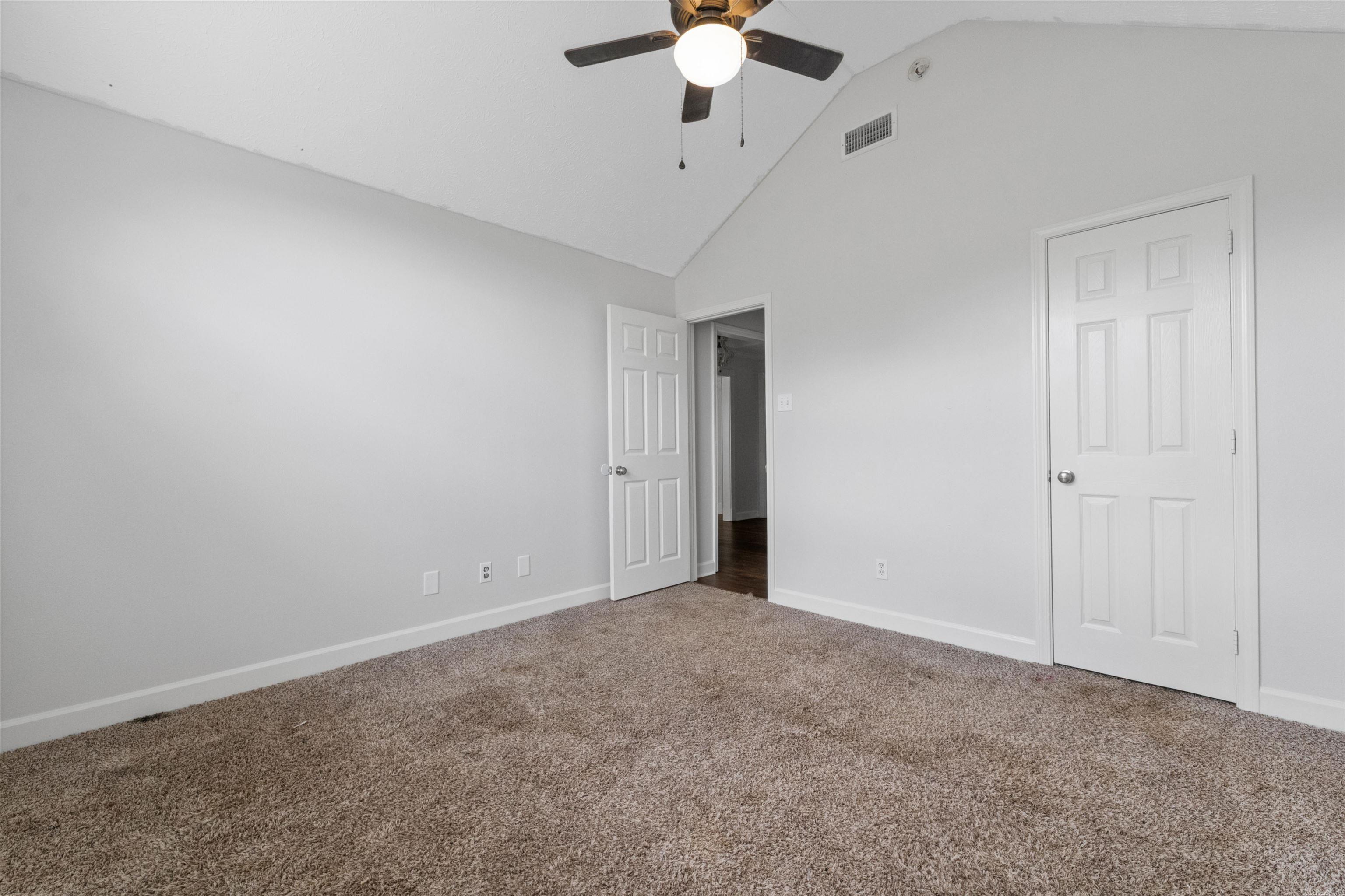 2 Turtle Creek Ct Court