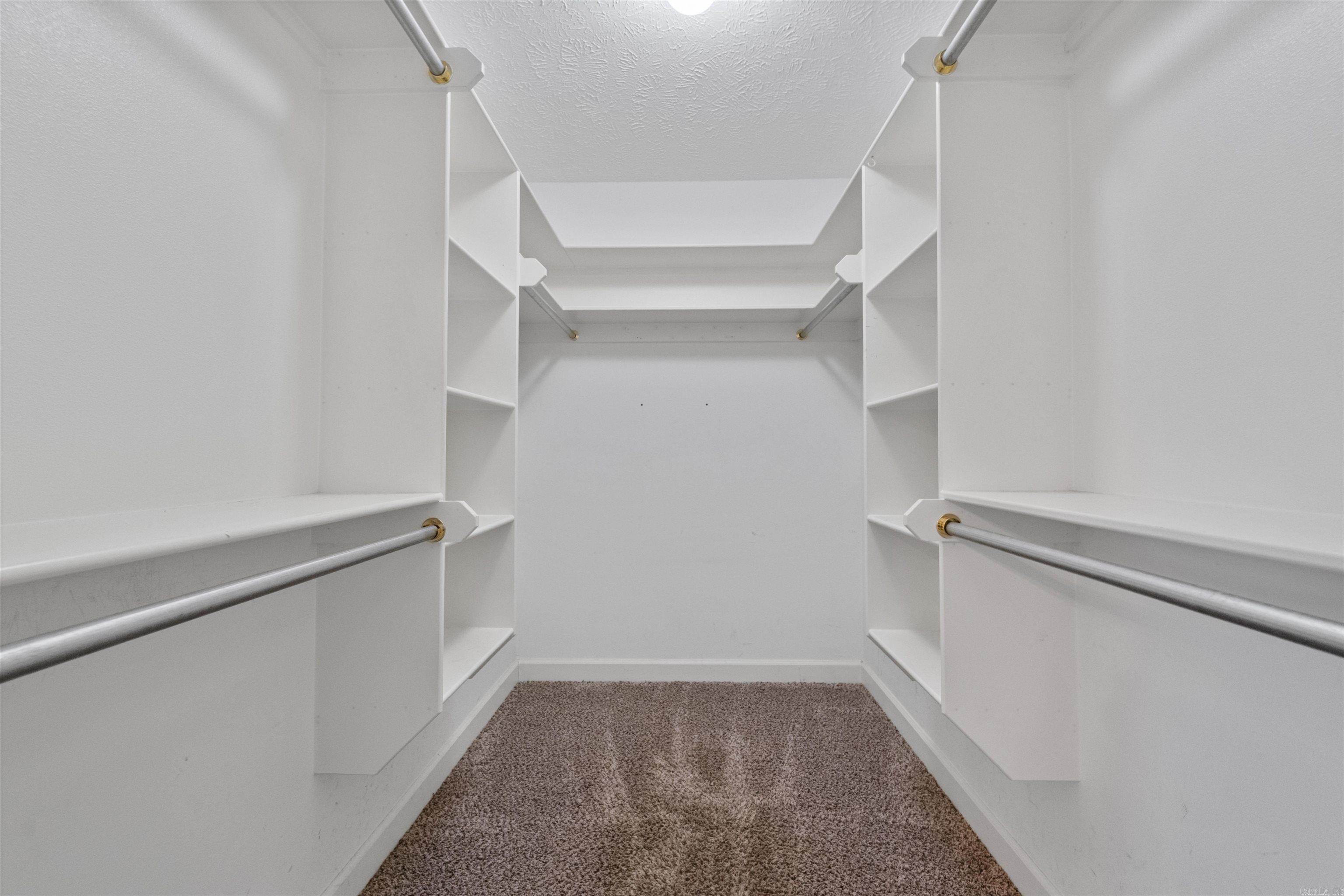 2 Turtle Creek Ct Court
