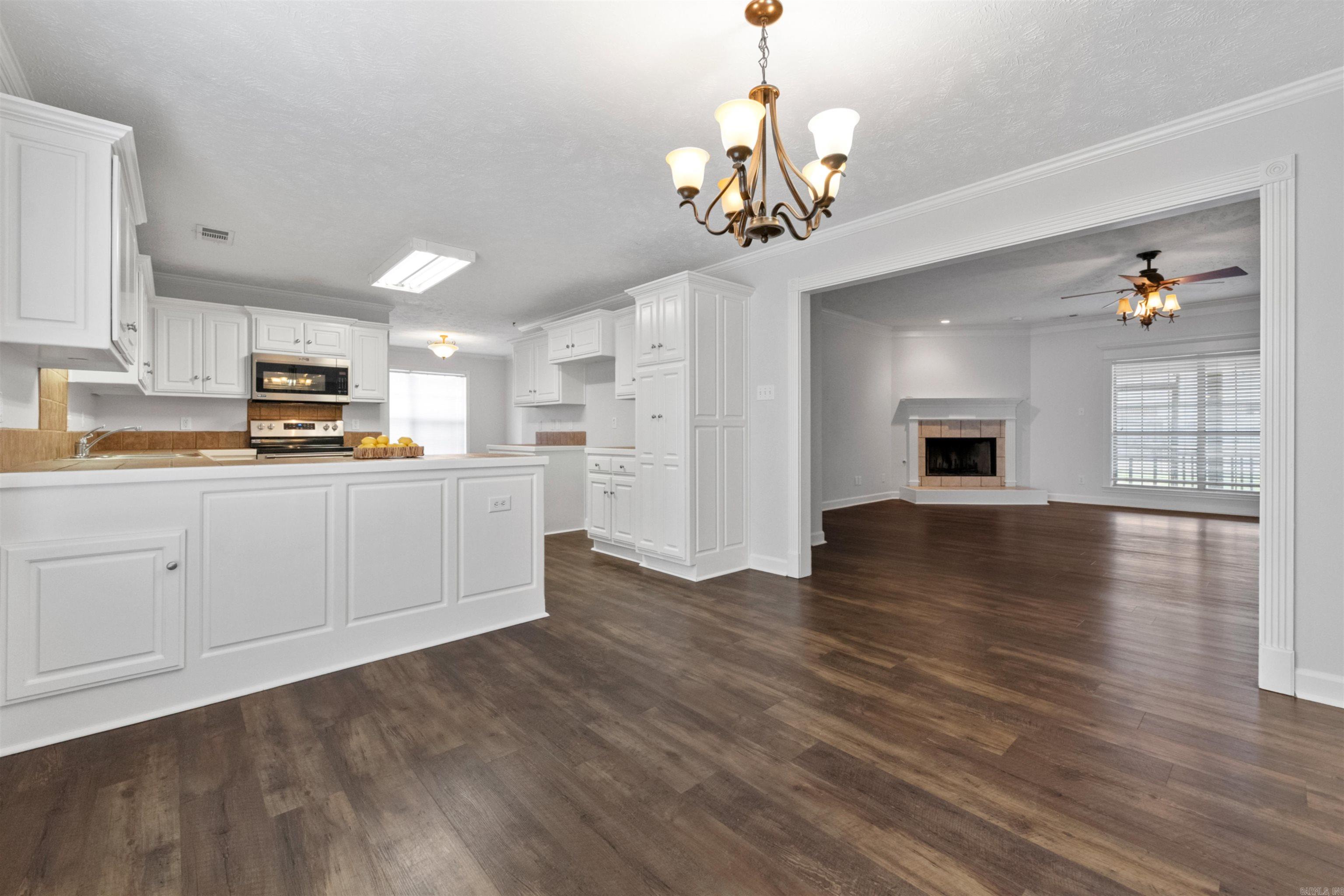 2 Turtle Creek Ct Court