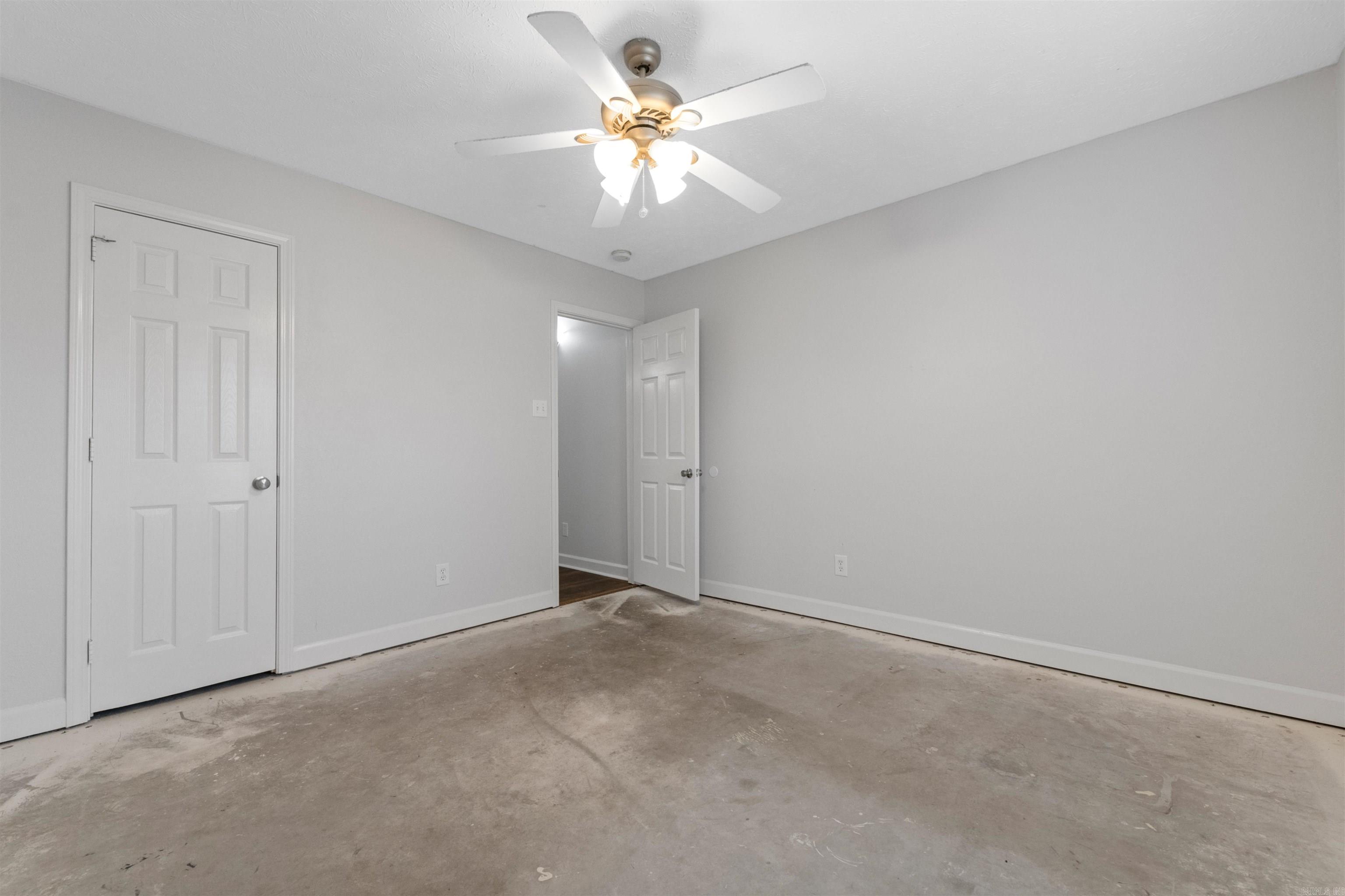2 Turtle Creek Ct Court