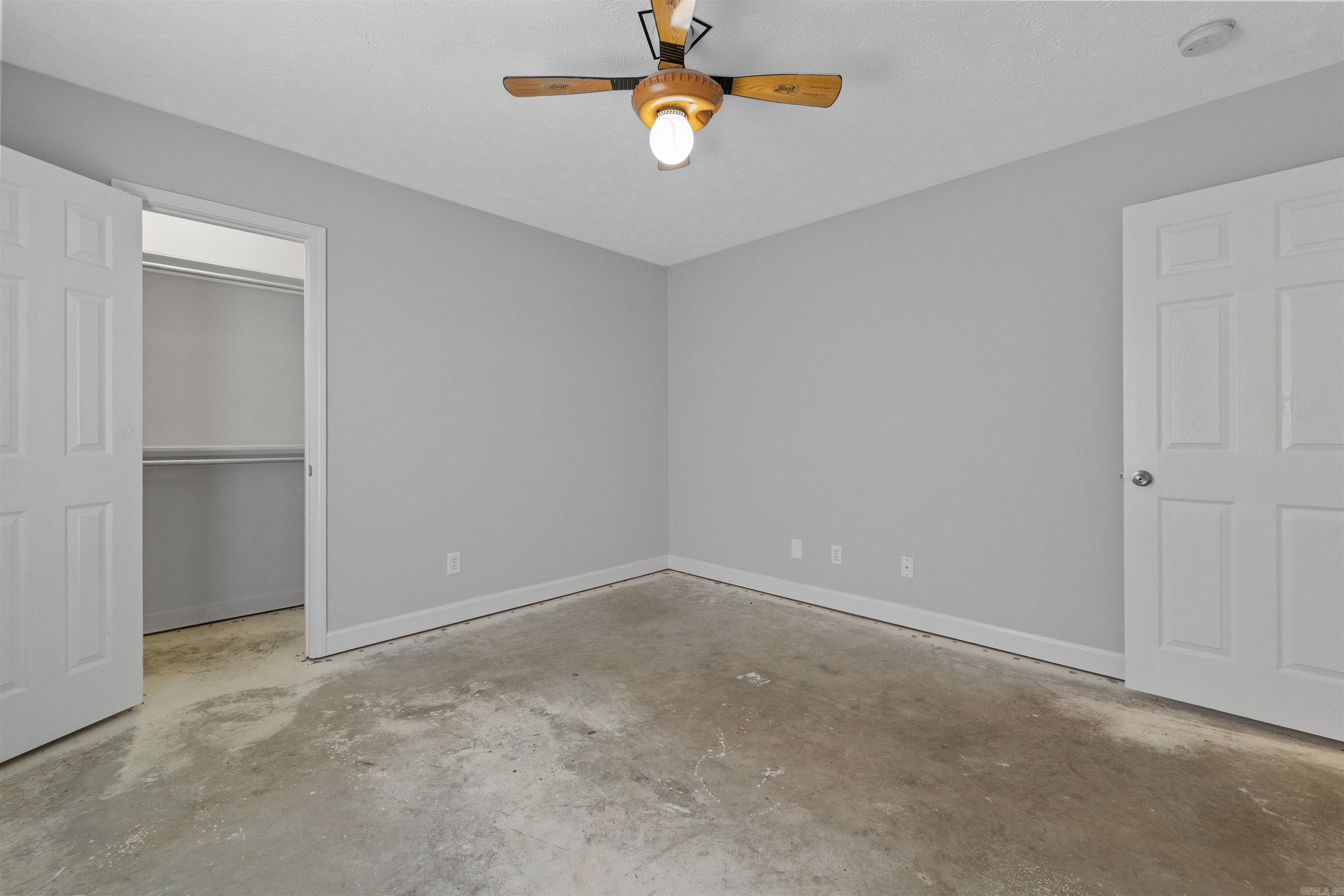 2 Turtle Creek Ct Court
