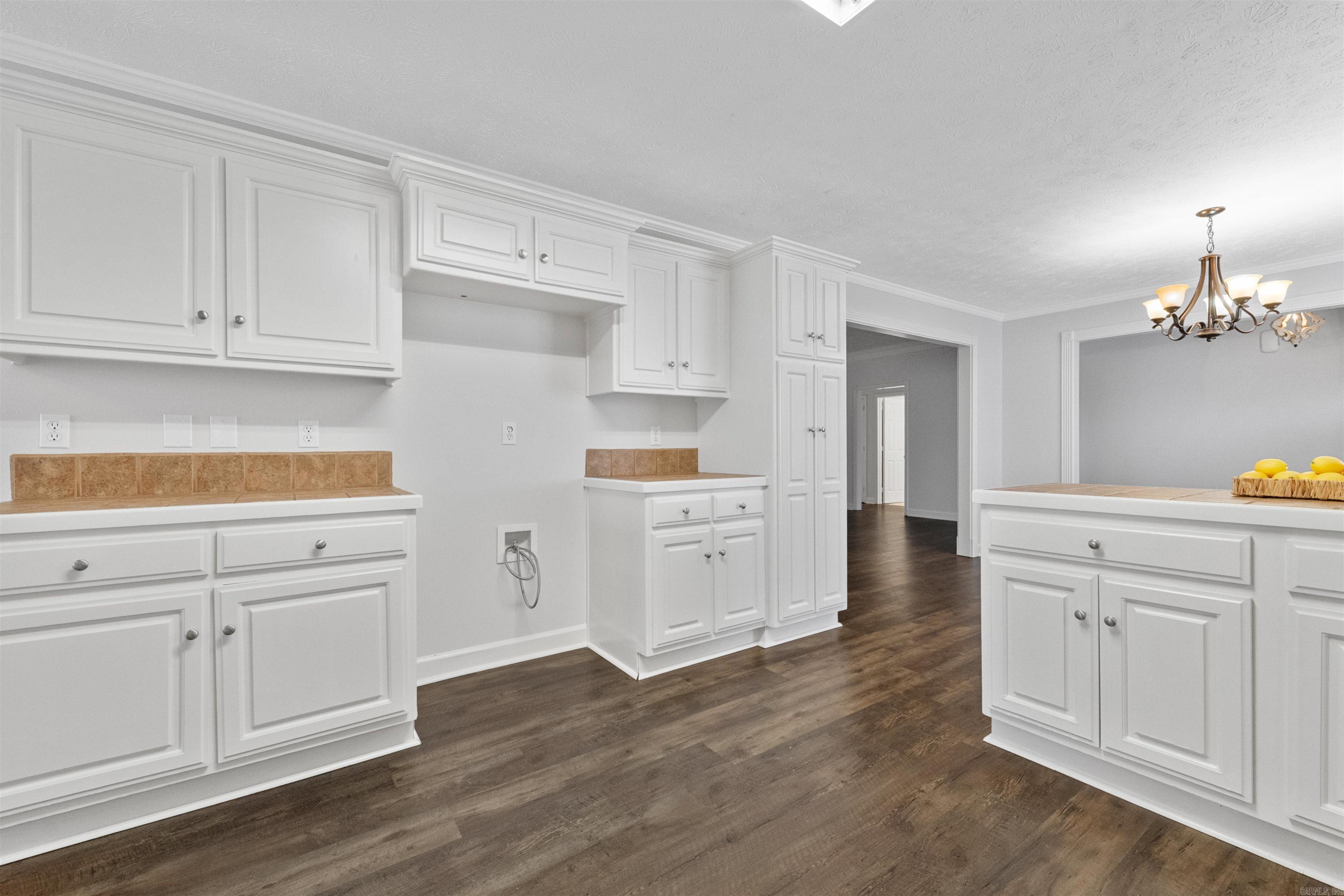 2 Turtle Creek Ct Court