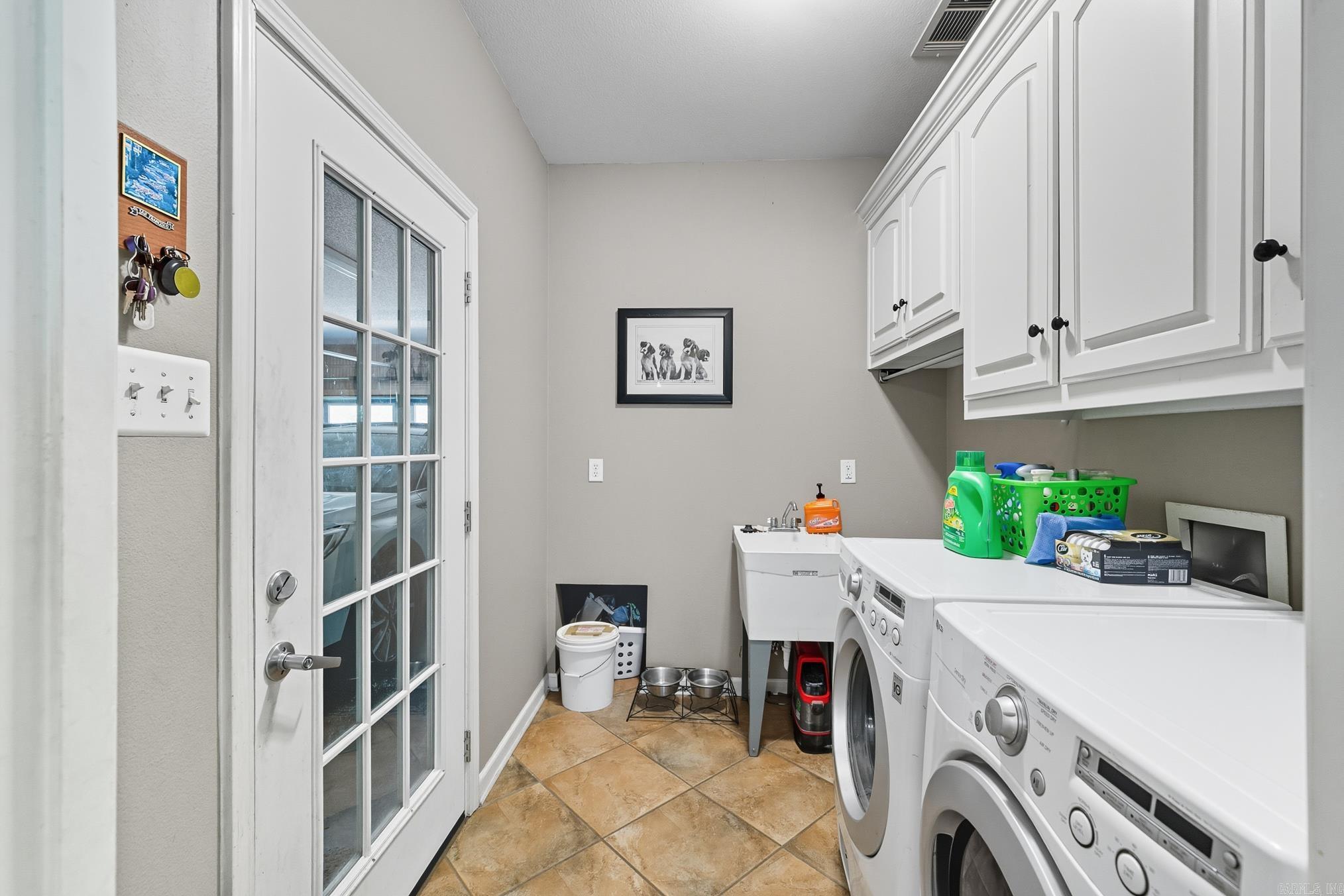 101 Ridge Cove