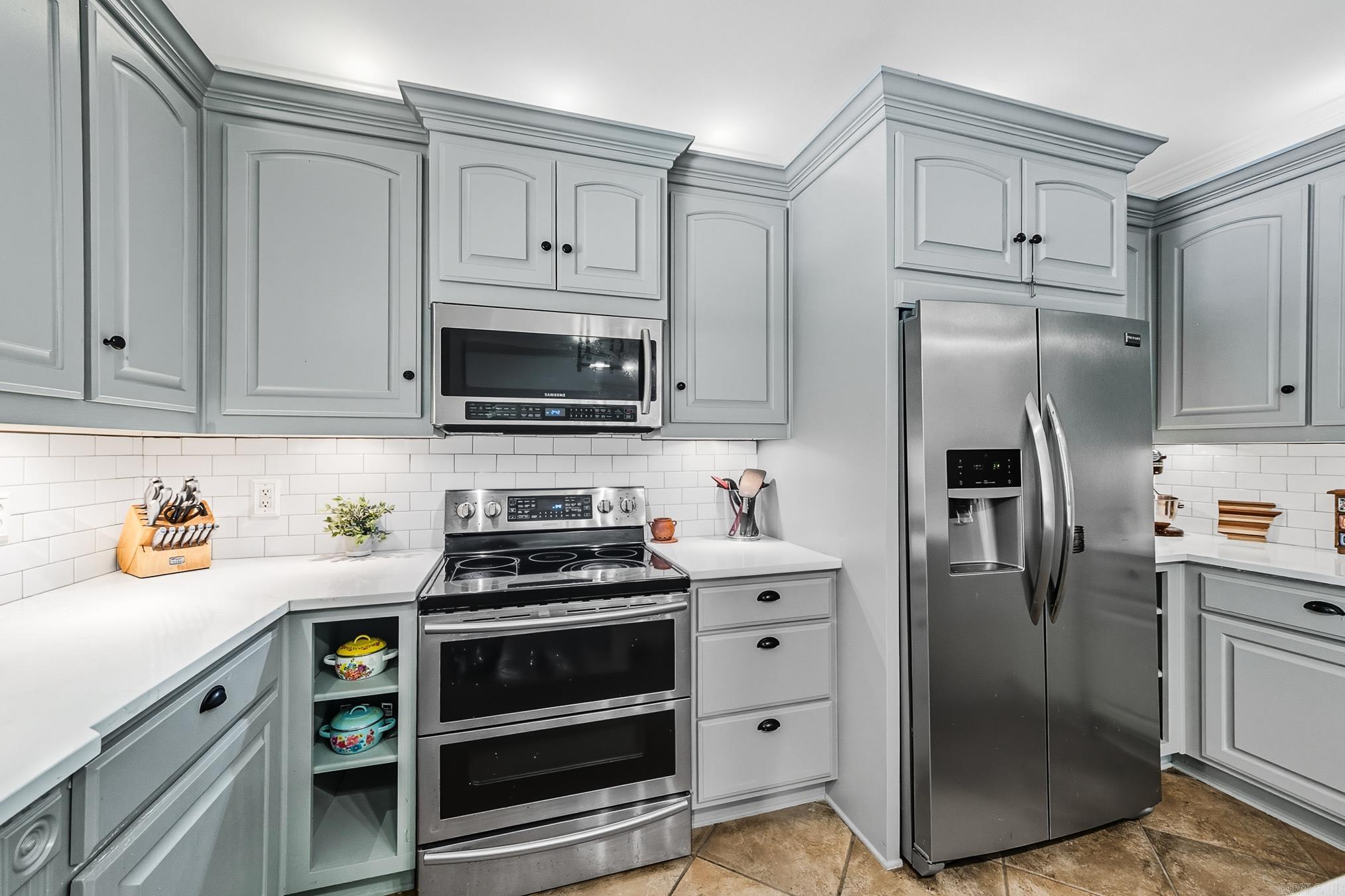 101 Ridge Cove