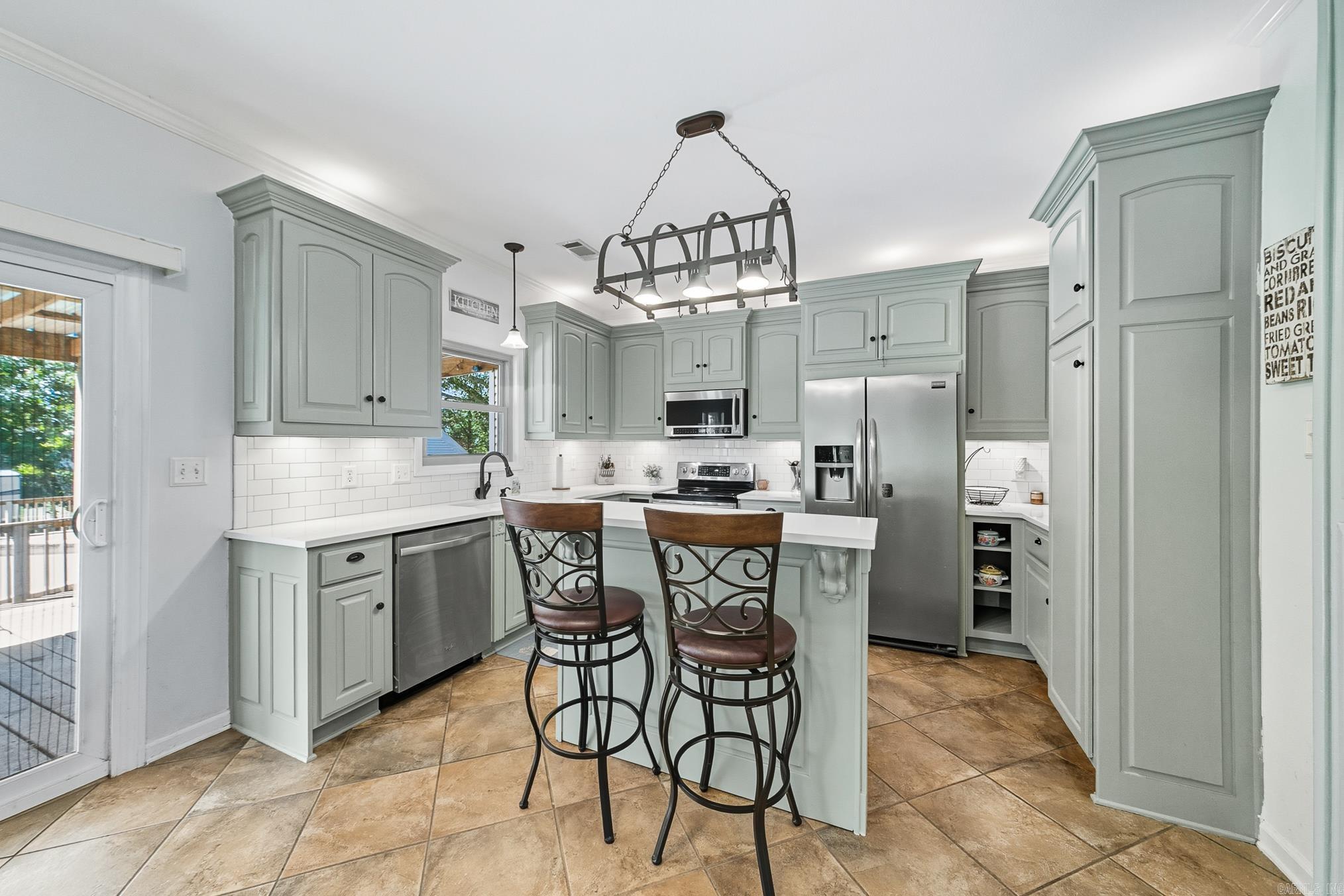 101 Ridge Cove